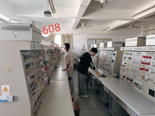 勞動育新芽，科教筑夢想——2020年11月2日科教樓勞動教育小記